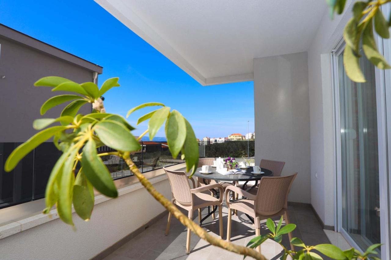 Apartman Petra Makarska Eksteriør billede