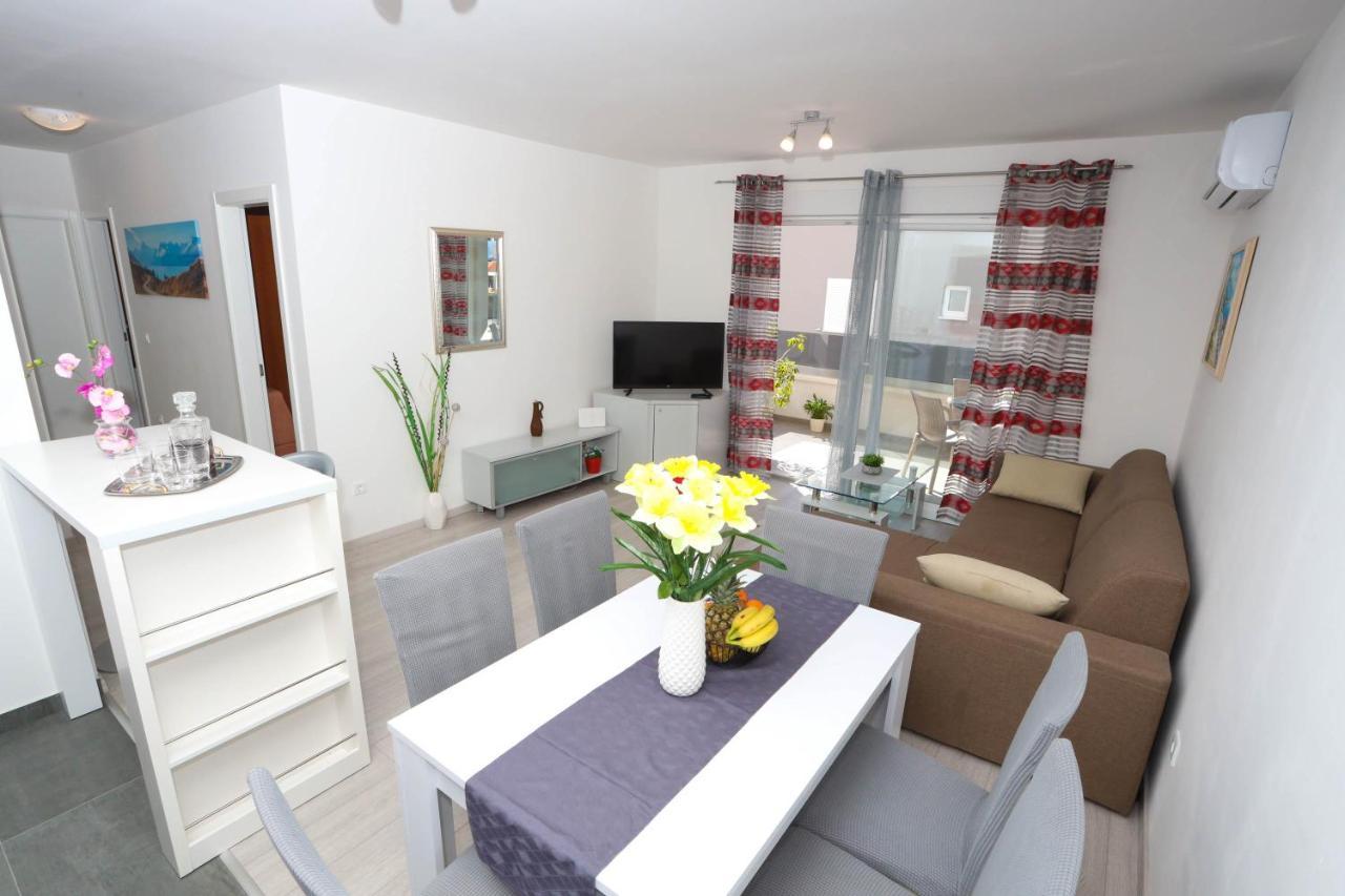 Apartman Petra Makarska Eksteriør billede