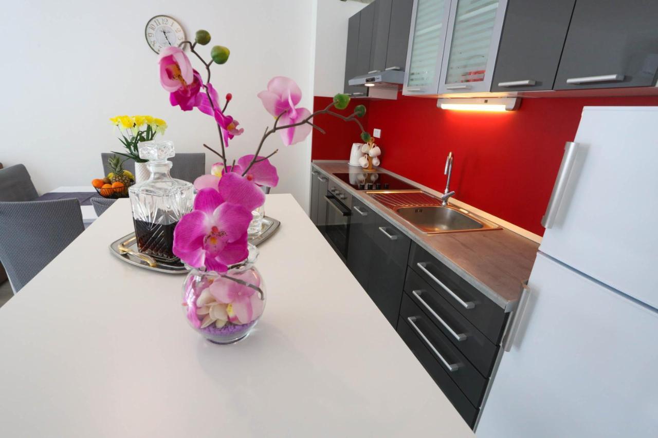 Apartman Petra Makarska Eksteriør billede