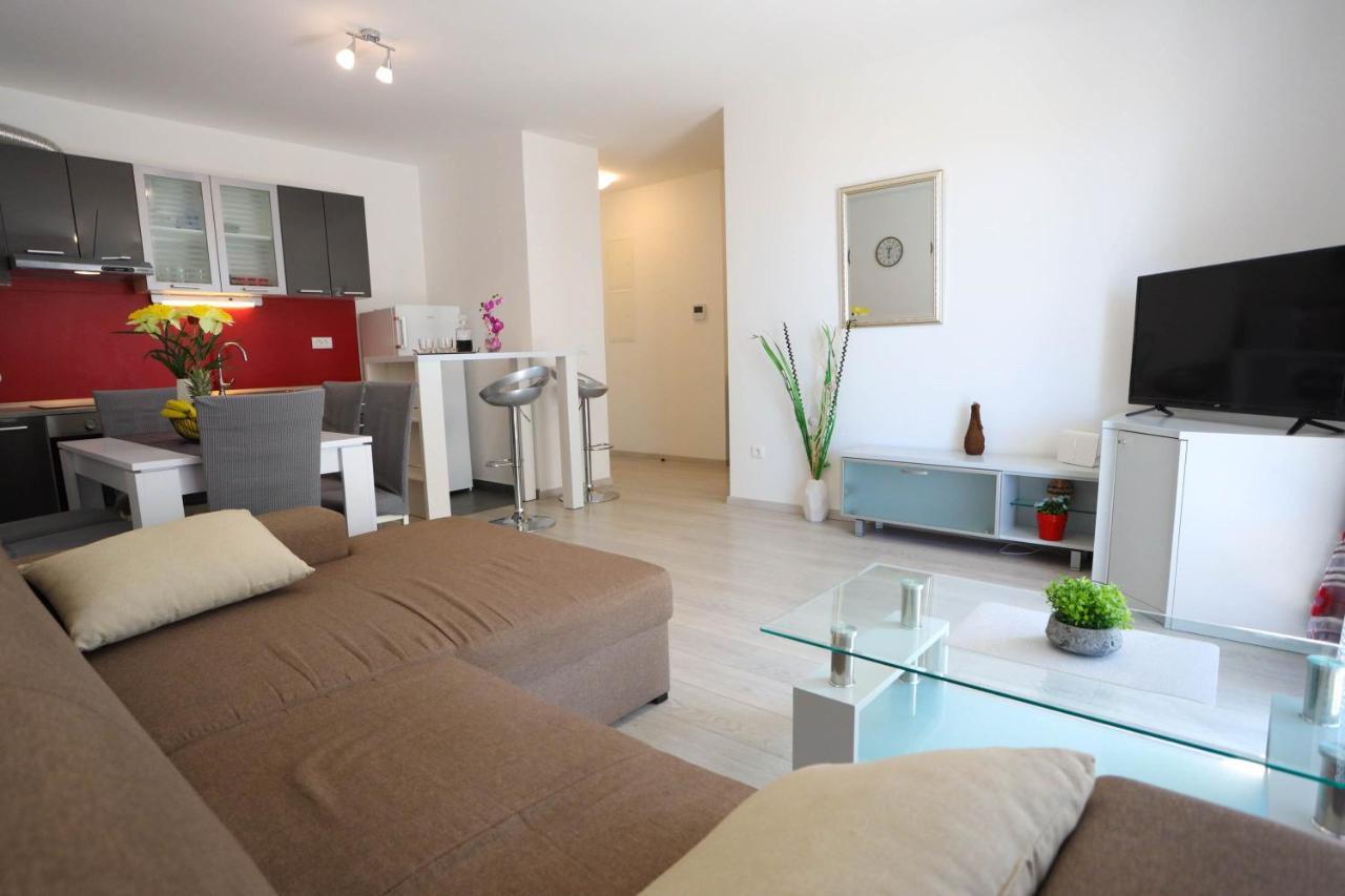 Apartman Petra Makarska Eksteriør billede