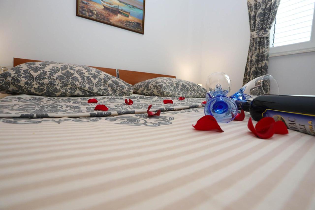 Apartman Petra Makarska Eksteriør billede