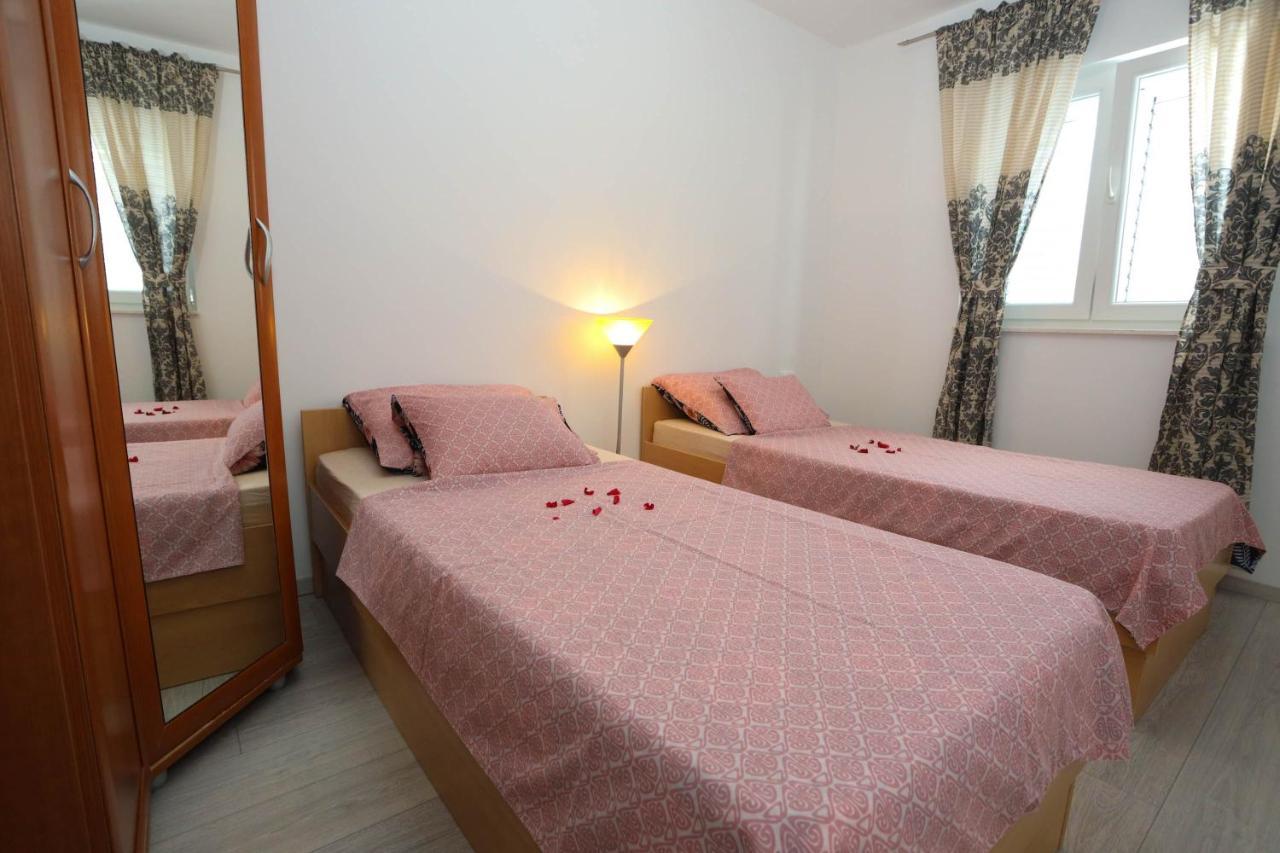 Apartman Petra Makarska Eksteriør billede